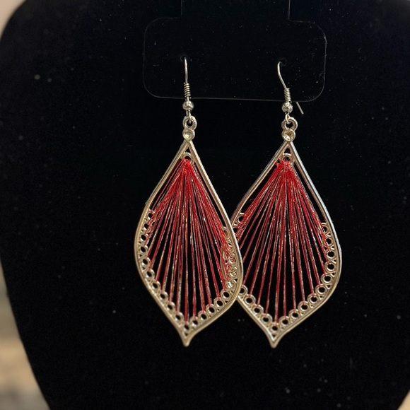 Elegant Silver and Red Teardrop String Earrings - Picture 2 of 2